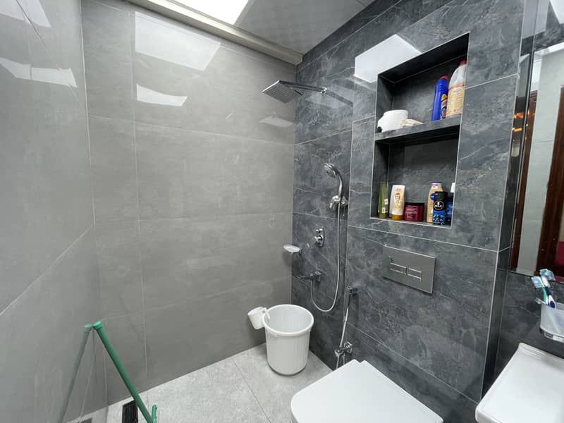 2 BED ATTACHED BATH FULLY FURNISHED ULTRA LUXURY APARTMENT AVAILABLE FOR SALE IN TOPCITY-1 ISLAMABAD 18