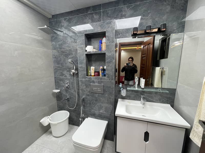 2 BED ATTACHED BATH FULLY FURNISHED ULTRA LUXURY APARTMENT AVAILABLE FOR SALE IN TOPCITY-1 ISLAMABAD 19