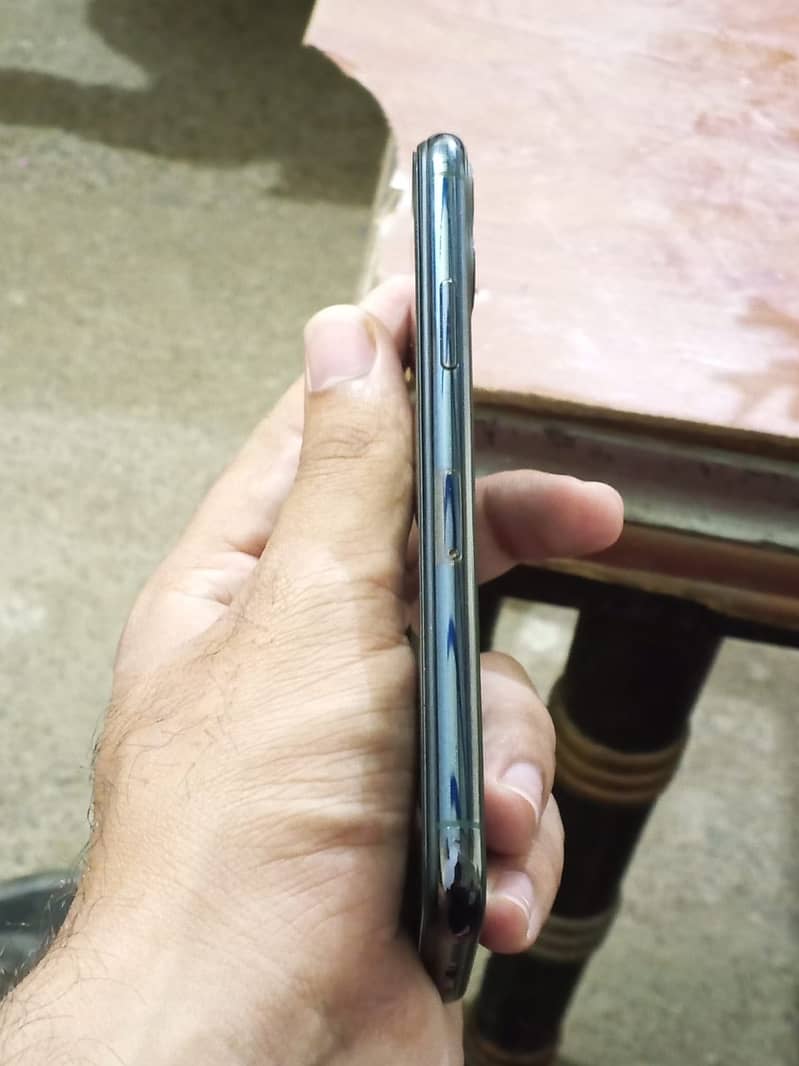 Iphone 11 pro 1