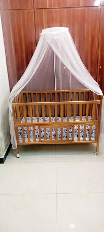 baby  cot