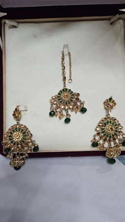 Green golden jewelry set