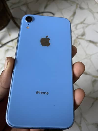 Iphone xr factory unlock only exchge motrolla edge 2021