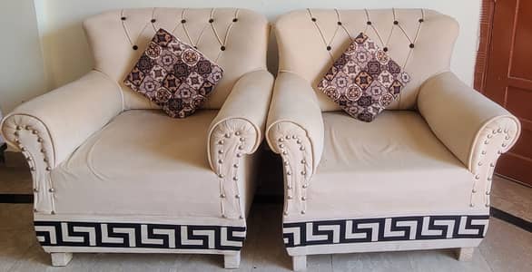 Elegant 5-Seater Premium Sofa Set – Barely Used – Excellent Condition