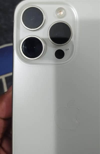 I phone 15 pro max 256