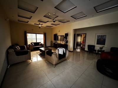 Brand New 1 Kanal Upper Portion for Rent Facing Park in Airline Society Lahore | 3 Bed | Terraces | Parking