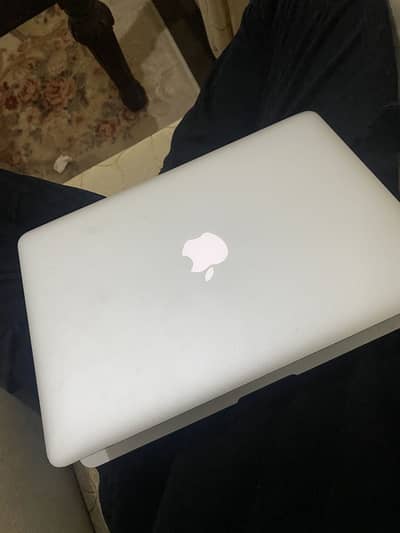 Apple Mac book air 2017