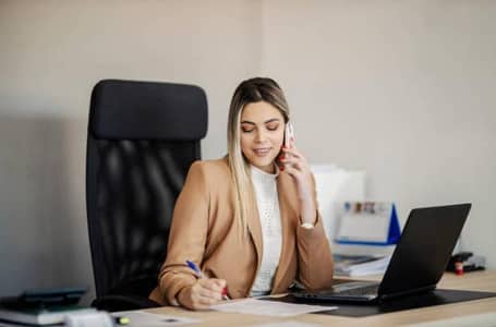 Females lady receptionist and assistant ki need h