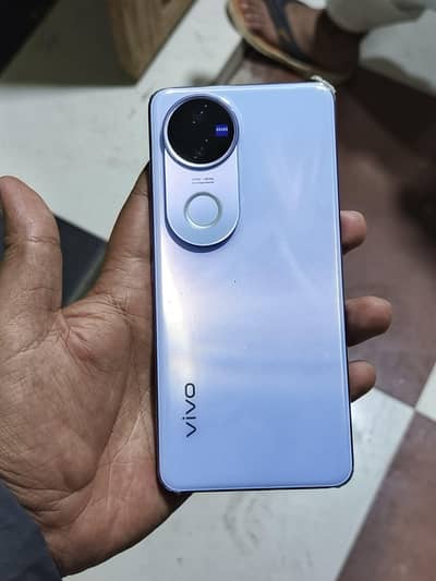 VIVO V50 12/256 Box Pack Condition