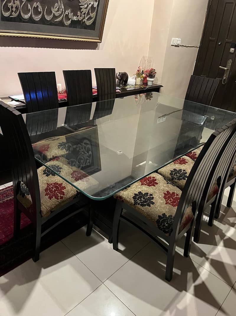 Dining table 8 seater 0
