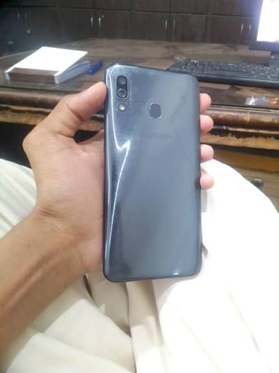 Samsung A30
