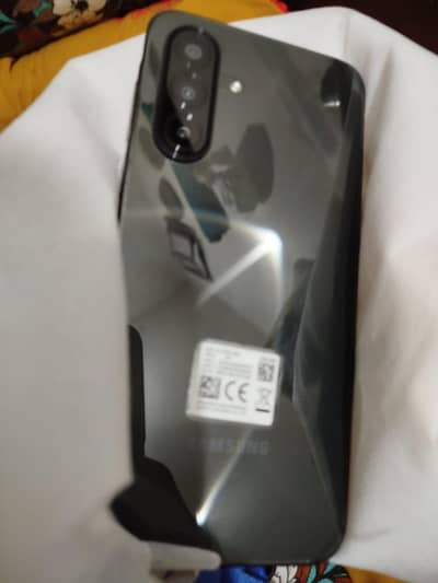 Samsung A17 8gb  256gb