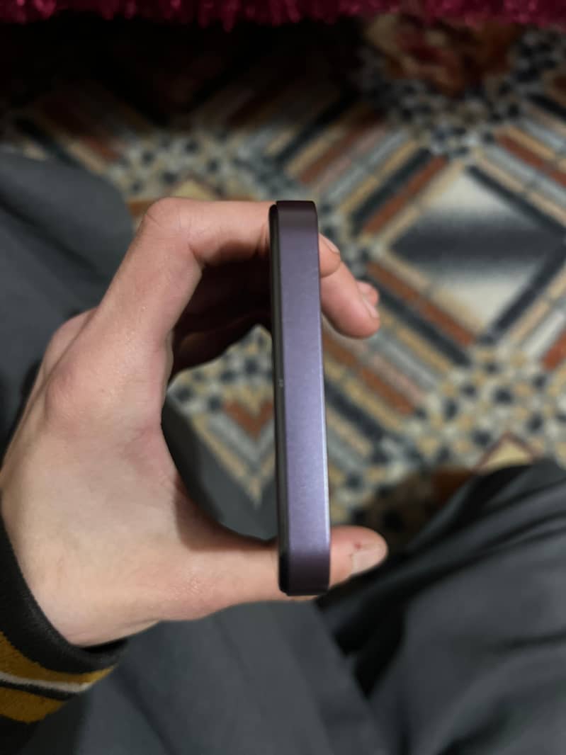 New condition. Whatsapp number 03169710087 2