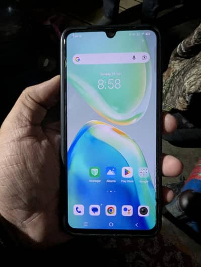 Vivo V25 (12+256gb 5g variant) with box