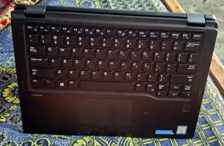 Dell latitude 5289  core i5 7gen touch screen 360