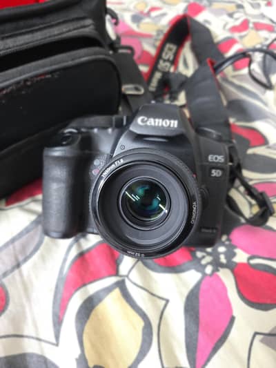 Canon 5D Mark II + 35mm Lens — Excellent Condition