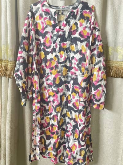 Brand ethnic Size medium  2000