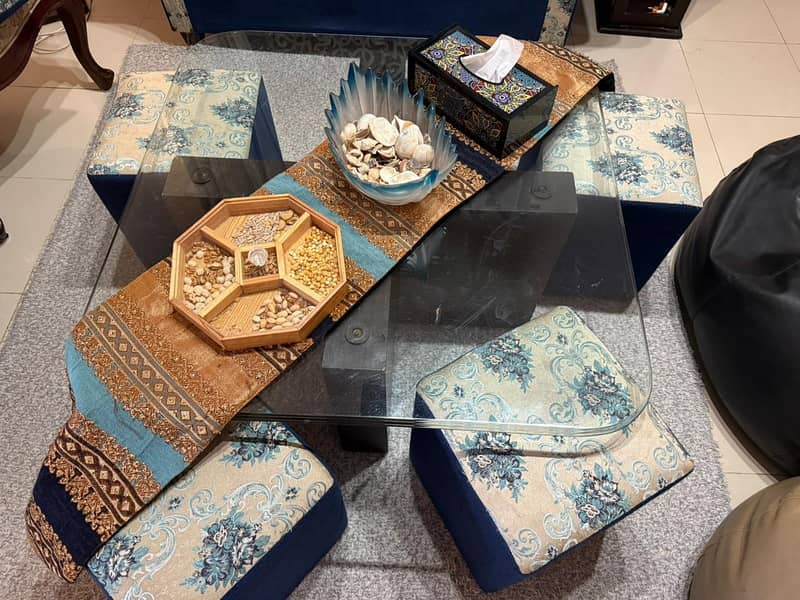 dewan+4stool with table 2