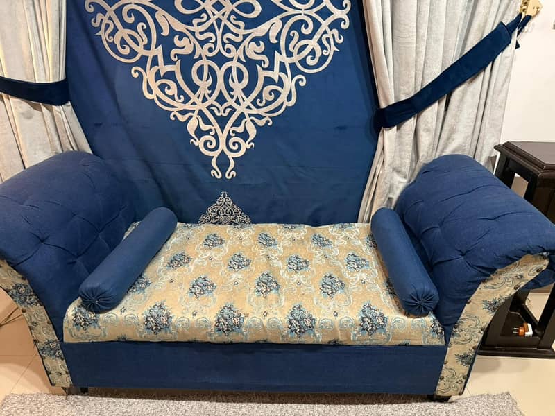 dewan+4stool with table 4