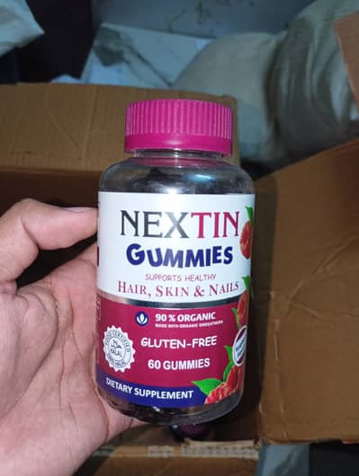 Monotone Cleanser, Liplite, Nextin Gummies, Melona C serum (vit C)