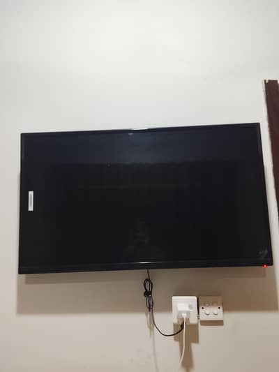 LED TV for Sale – Excellent Condition – Wall Mounted