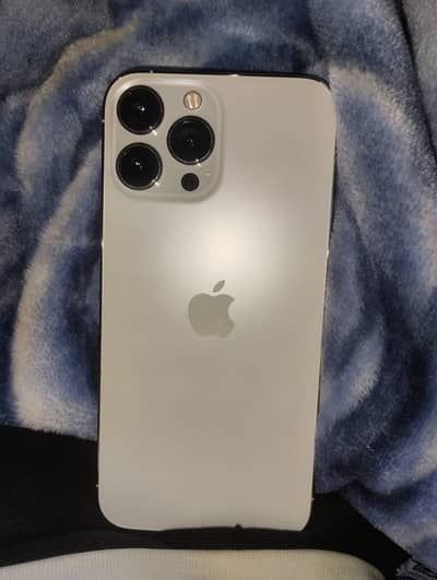 Iphone 13 PM 100% health