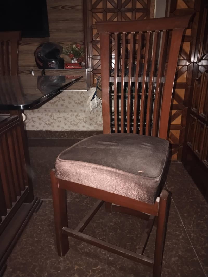 6 seater dining table 1