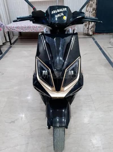 METRO THRILL PRO SCOOTY