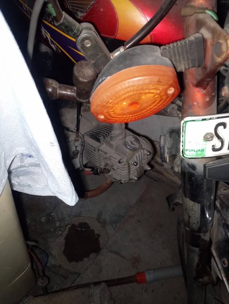 زیمکو موٹر سائیکل ماڈل 2011 ساہیوال کا ںنبر، اصل کاغزات میرے پاس ہے کم 0