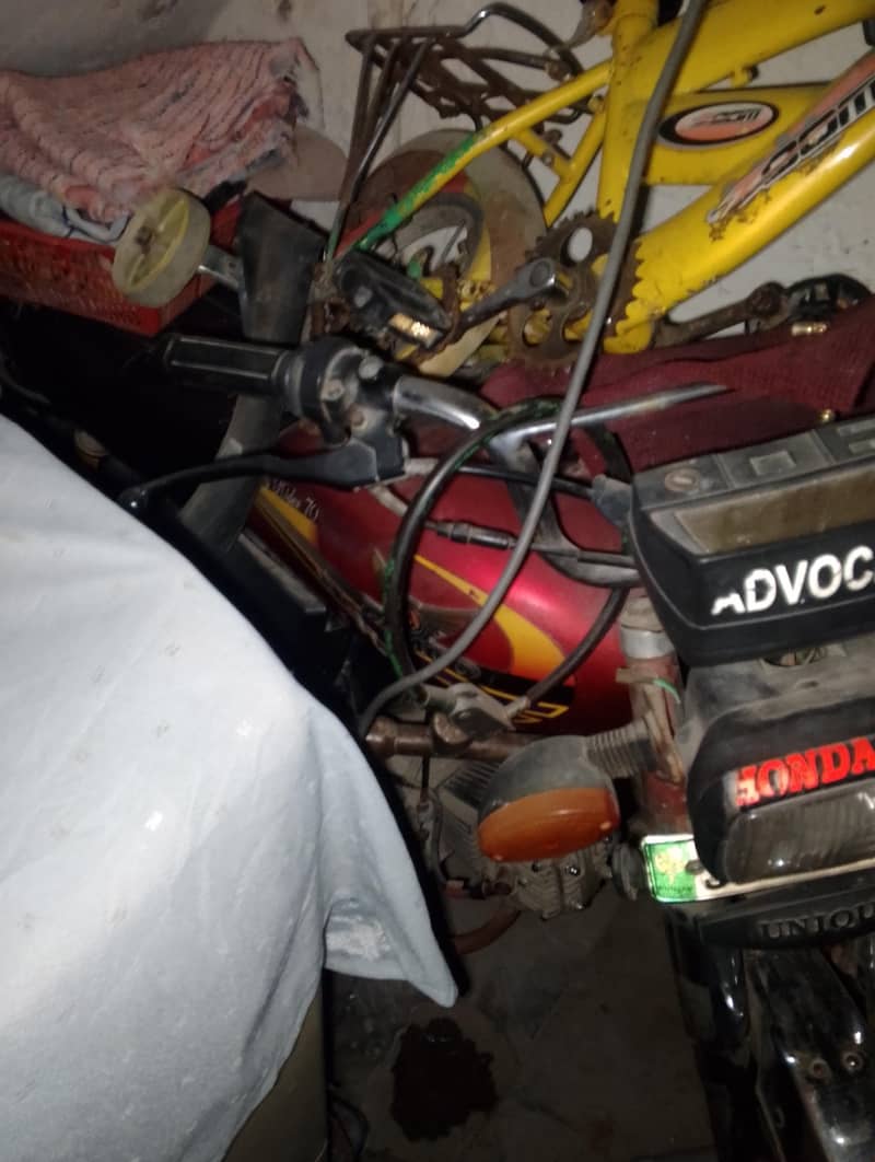 زیمکو موٹر سائیکل ماڈل 2011 ساہیوال کا ںنبر، اصل کاغزات میرے پاس ہے کم 1