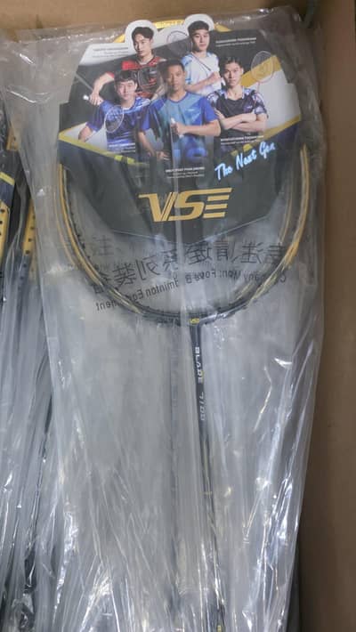 AVAILABLE IN WHOLESALE RATE  VENSON BLADE 8100 ORIGINAL  RACKET