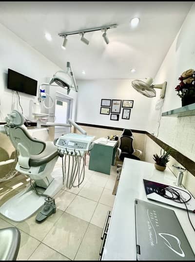 Female staff/ Nurse/ Assistance