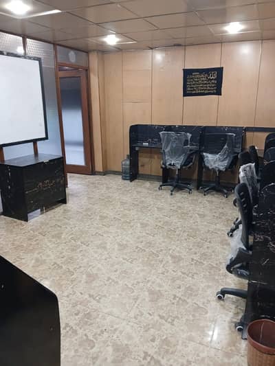 800 Square Feet Facing Golf Office For Rent In Gulberg Lahore Siddique Trade Center Main Boulevard Ideal For IT, Call Center, Startups Full furnished