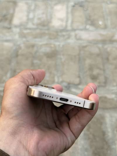 Iphone 16 pro jv urgent sale