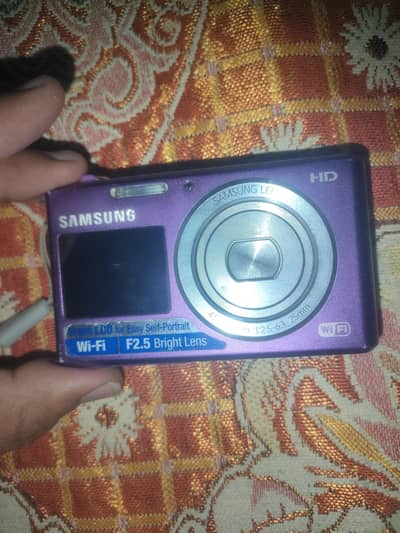 Samsung DV150F 16.2MP Dual-View Smart Camera