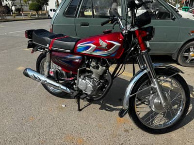 Honda 125 Avilable For sale Lush Condition