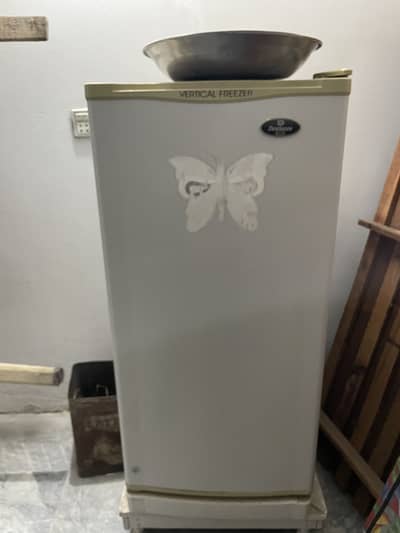 Dawlance Vertical Freezer