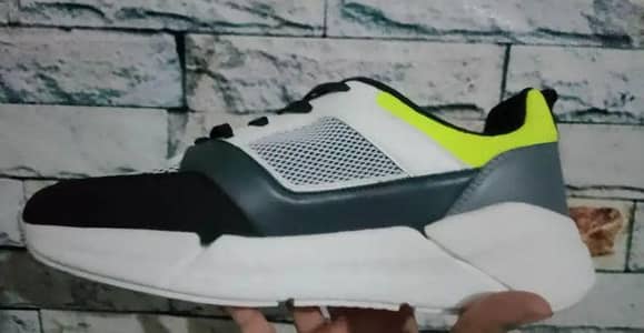 New Uk Imported sneakers