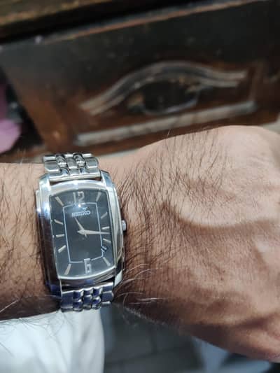 Seiko watch quartz,tank shape