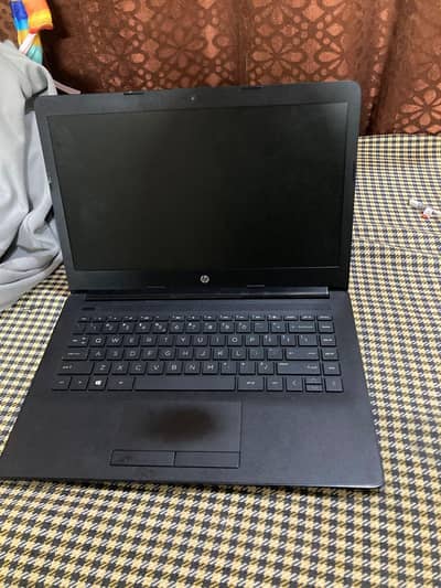 HP HP AMD A4 RADEON  R3  4GB RAM 64 GB HARD