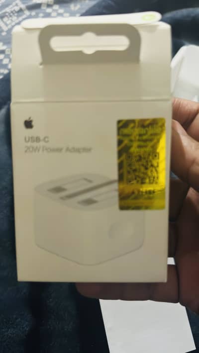 Iphone 3 pin charger