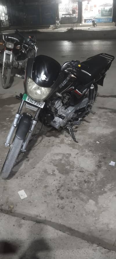 Suzuki GD 110s in new n lush condition