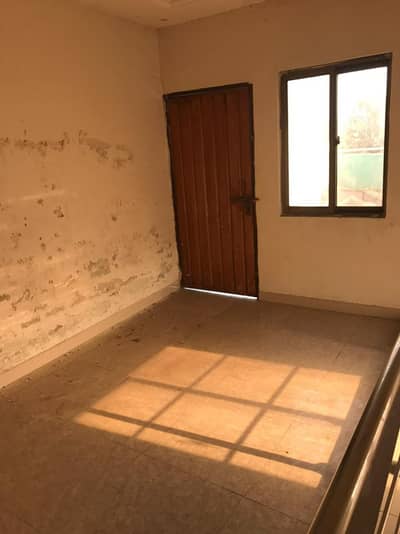 2 Marla Flat Separate For Rent In Super Town