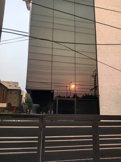 1Kanal Semi Commercial Building for Rent