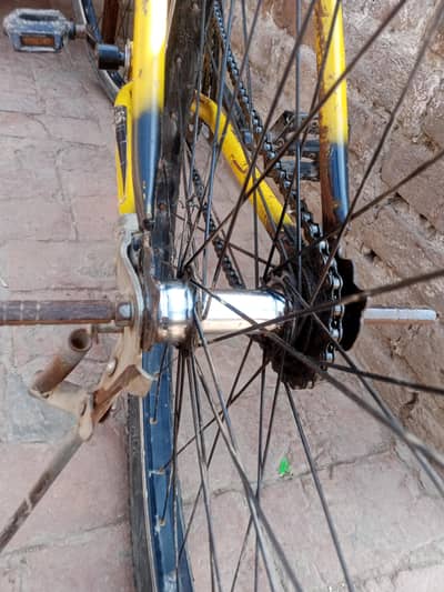 Good condition 10%9 03054796748