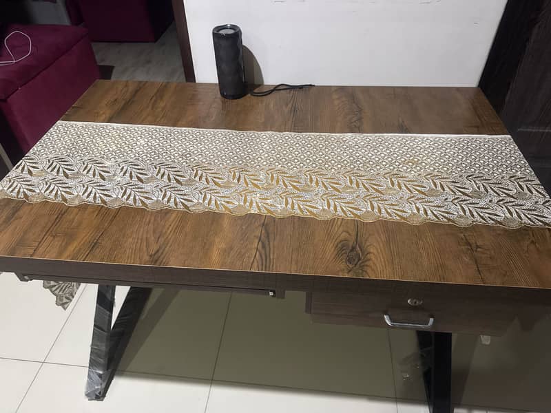 study Table / Office table with chair 4