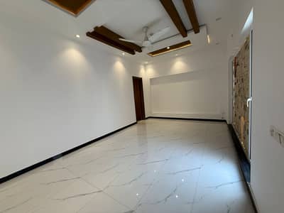 1 Kanal Like Brand New House Available for Rent in DHA phase 7 CLASSIC DESIGNE