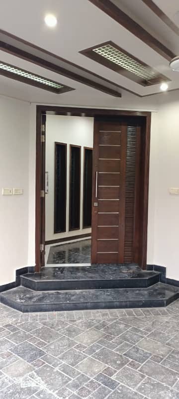 10 Marla Like New House For Rent in DHA Phase 5