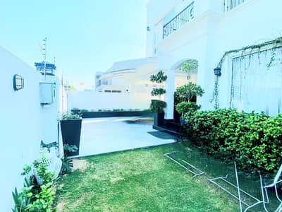 DEFENCE 1 KANAL CORNER PRIME LOCATION IMMACULATE CONDITION BUNGALOW