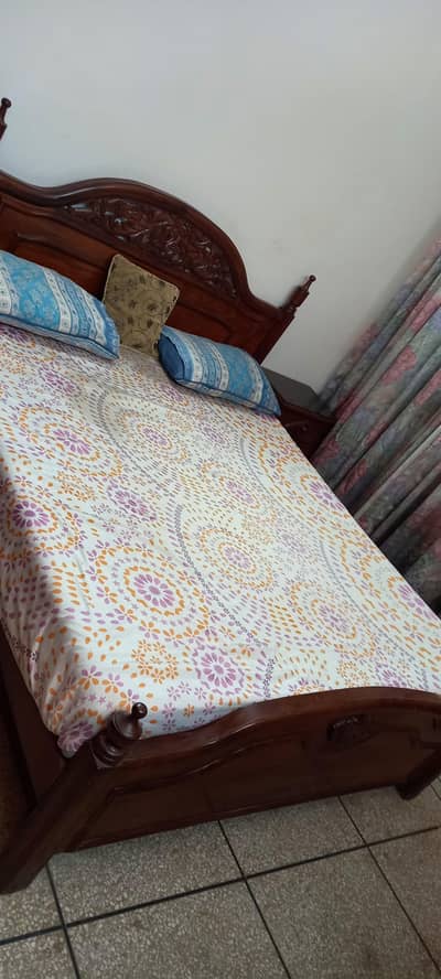 solid wooden double bed with 2-side box