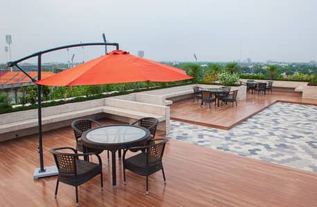 Flat Of 2100 Square Feet Is Available In Contemporary Neighborhood Of Gulberg